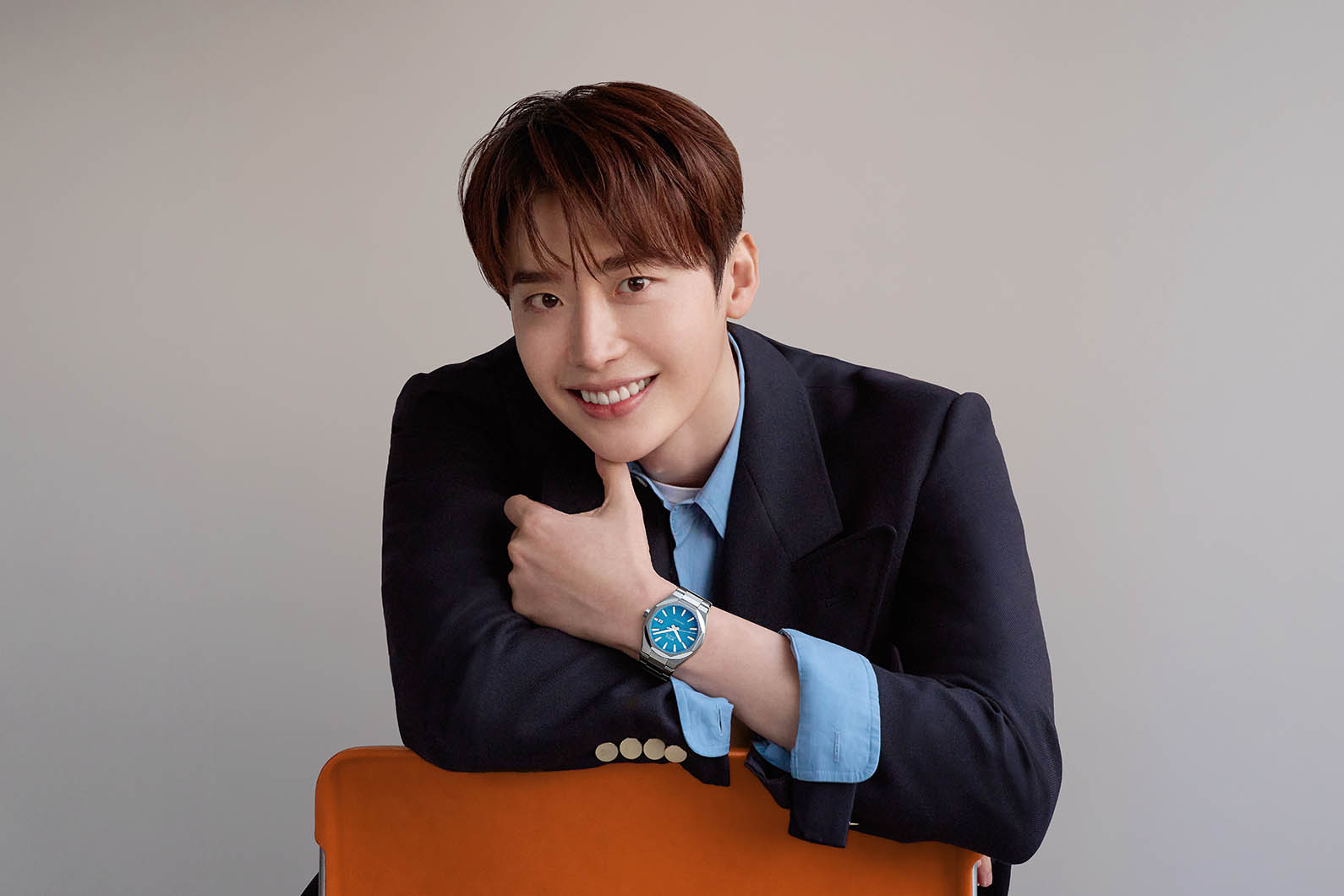 李钟硕 x 舵手系列8无界腕表